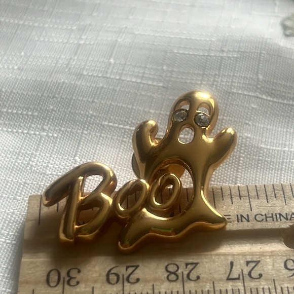 90’s VTG AVON BOO figural ghost gold tone with rhinestone eyes brooch Halloween - Picture 3 of 4
